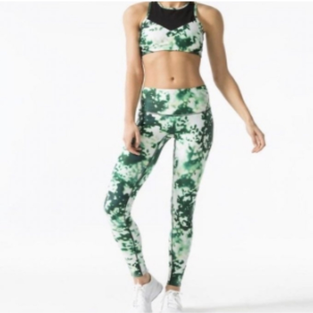 Ghost Flower Green Tie Dye Leggings